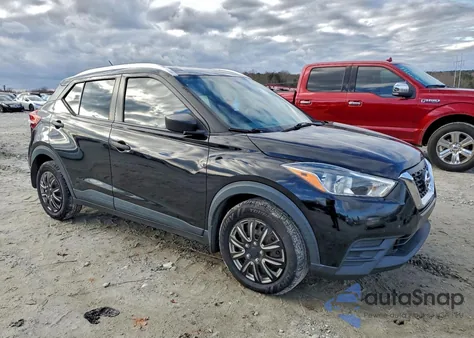 2018 Nissan Kicks S из США, поврежденный, VIN 3N1CP5CU5JL520237